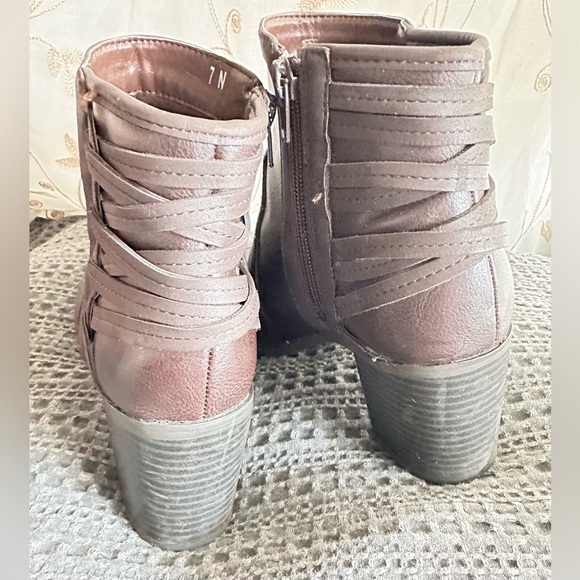 Easy street women’s boot, size 7 - Picture 2 of 6